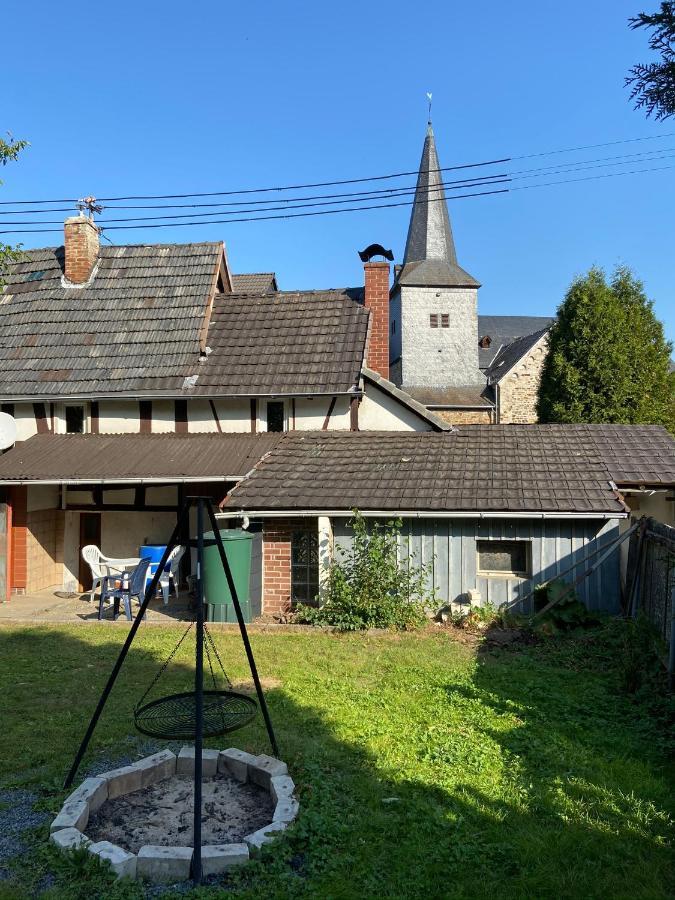 300 Jahre Altes Renoviertes Fachwerkhaus Villa Peterslahr Buitenkant foto